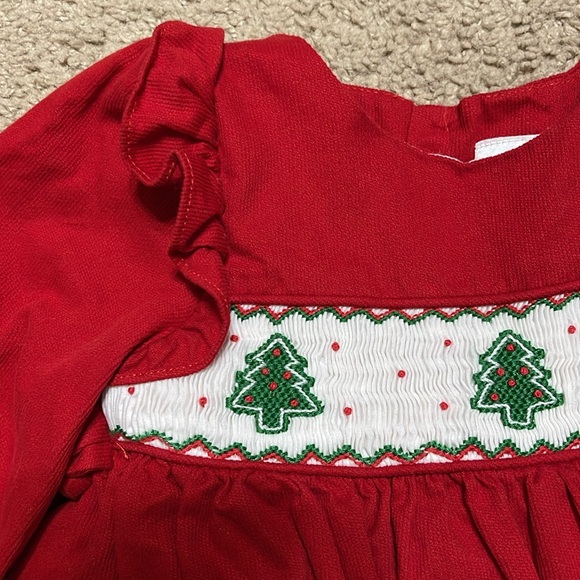 Beautiful baby girl smocked Christmas dress by Edgehill Collection, 12 mo. - Picture 3 of 7